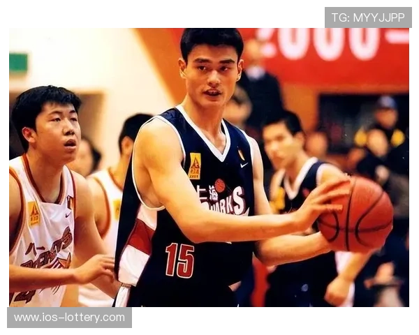 姚明正式退役告别篮球赛场传奇时代开启中国篮球新篇章